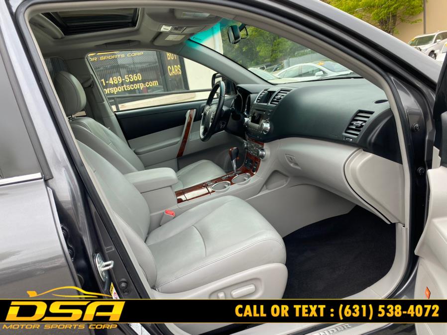 2012 Toyota Highlander 4WD 4dr V6 Limited (Natl), available for sale in Commack, New York | DSA Motor Sports Corp. Commack, New York 2012 Toyota Highlander 4WD 4dr V6 Limited (Natl), available for sale in Commack, New York | DSA Motor Sports Corp. Commack, New York