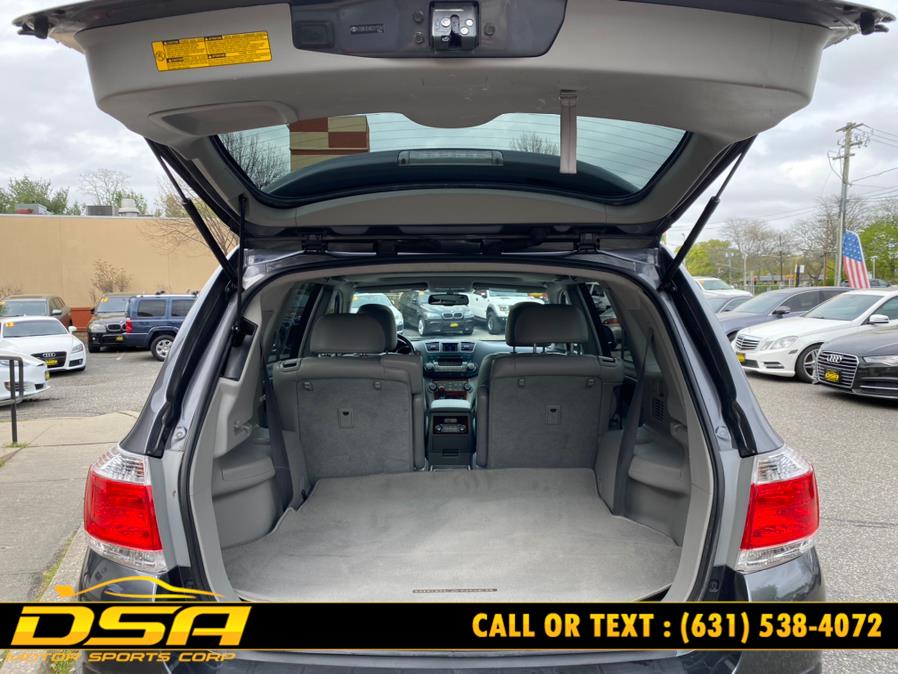 2012 Toyota Highlander 4WD 4dr V6 Limited (Natl), available for sale in Commack, New York | DSA Motor Sports Corp. Commack, New York 2012 Toyota Highlander 4WD 4dr V6 Limited (Natl), available for sale in Commack, New York | DSA Motor Sports Corp. Commack, New York
