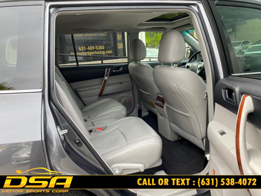 2012 Toyota Highlander 4WD 4dr V6 Limited (Natl), available for sale in Commack, New York | DSA Motor Sports Corp. Commack, New York 2012 Toyota Highlander 4WD 4dr V6 Limited (Natl), available for sale in Commack, New York | DSA Motor Sports Corp. Commack, New York