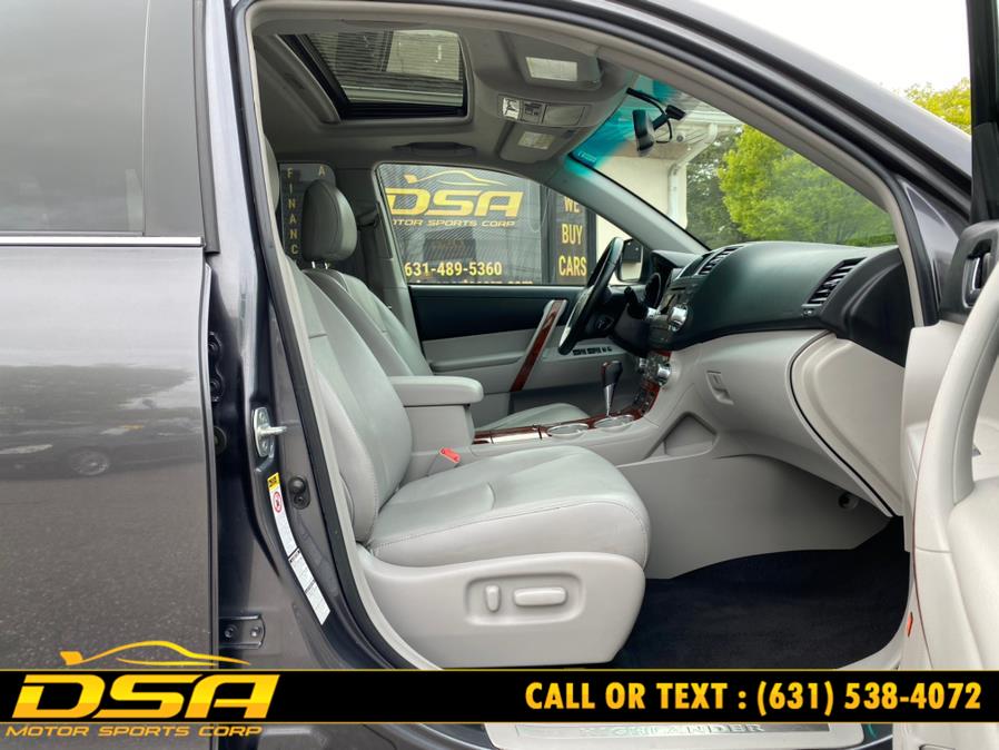 2012 Toyota Highlander 4WD 4dr V6 Limited (Natl), available for sale in Commack, New York | DSA Motor Sports Corp. Commack, New York 2012 Toyota Highlander 4WD 4dr V6 Limited (Natl), available for sale in Commack, New York | DSA Motor Sports Corp. Commack, New York