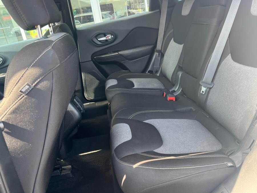 2014 Jeep Cherokee Latitude. CLEAN CARFAX. LOW MILES!!!, available for sale in Elmont, New York | Sunrise of Elmont. Elmont, New York 2014 Jeep Cherokee Latitude. CLEAN CARFAX. LOW MILES!!!, available for sale in Elmont, New York | Sunrise of Elmont. Elmont, New York