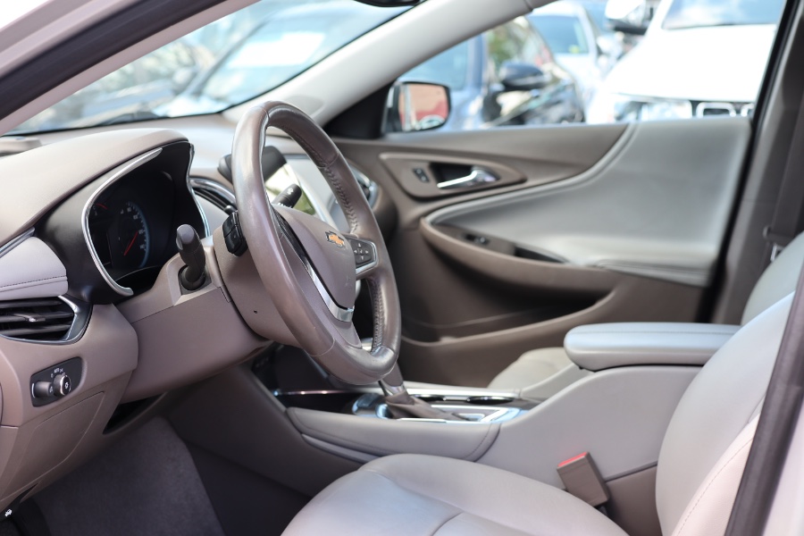 2019 Chevrolet Malibu 4dr Sdn LT w/1LT, available for sale in Jamaica, New York | Hillside Auto Mall Inc.. Jamaica, New York 2019 Chevrolet Malibu 4dr Sdn LT w/1LT, available for sale in Jamaica, New York | Hillside Auto Mall Inc.. Jamaica, New York