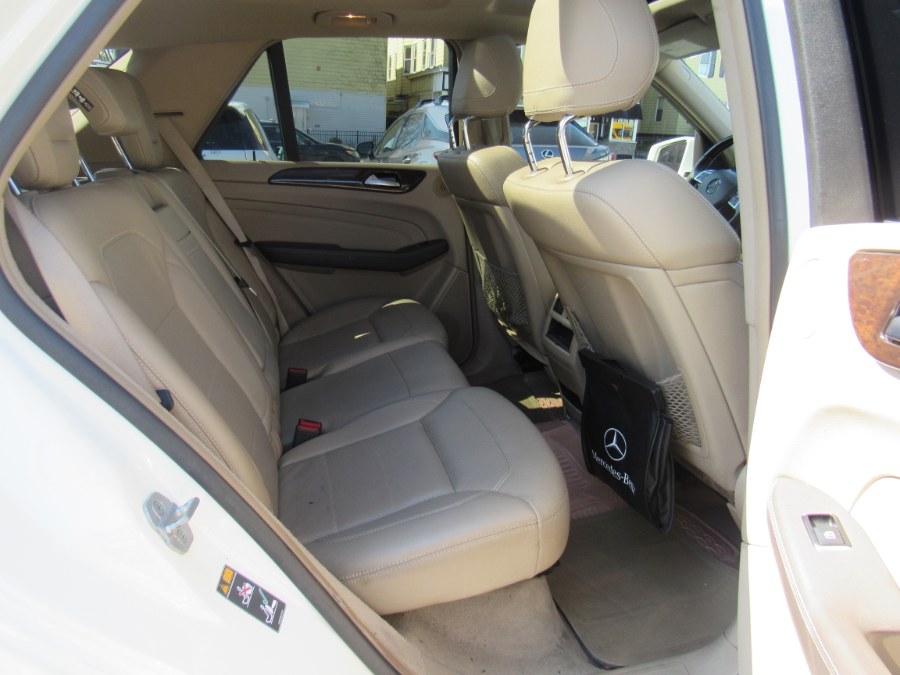 2013 Mercedes-Benz ML 350 BASE, available for sale in Worcester, Massachusetts | Hilario's Auto Sales Inc.. Worcester, Massachusetts 2013 Mercedes-Benz ML 350 BASE, available for sale in Worcester, Massachusetts | Hilario's Auto Sales Inc.. Worcester, Massachusetts