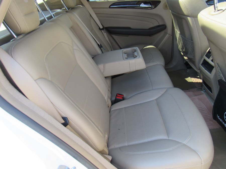 2013 Mercedes-Benz ML 350 BASE, available for sale in Worcester, Massachusetts | Hilario's Auto Sales Inc.. Worcester, Massachusetts 2013 Mercedes-Benz ML 350 BASE, available for sale in Worcester, Massachusetts | Hilario's Auto Sales Inc.. Worcester, Massachusetts