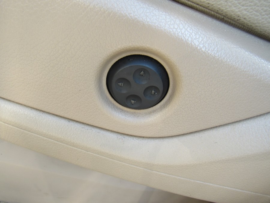 2013 Mercedes-Benz ML 350 BASE, available for sale in Worcester, Massachusetts | Hilario's Auto Sales Inc.. Worcester, Massachusetts 2013 Mercedes-Benz ML 350 BASE, available for sale in Worcester, Massachusetts | Hilario's Auto Sales Inc.. Worcester, Massachusetts