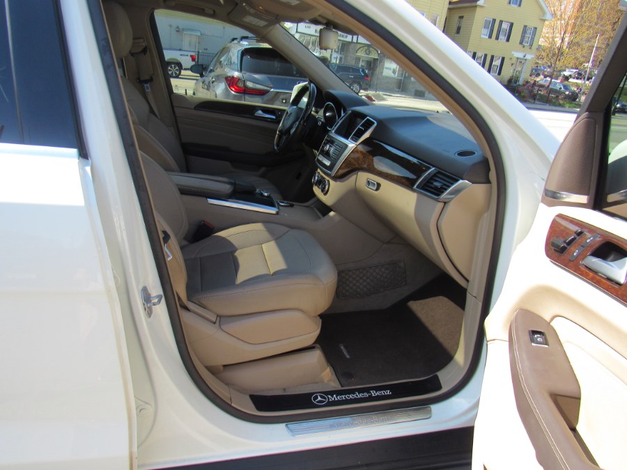 2013 Mercedes-Benz ML 350 BASE, available for sale in Worcester, Massachusetts | Hilario's Auto Sales Inc.. Worcester, Massachusetts 2013 Mercedes-Benz ML 350 BASE, available for sale in Worcester, Massachusetts | Hilario's Auto Sales Inc.. Worcester, Massachusetts