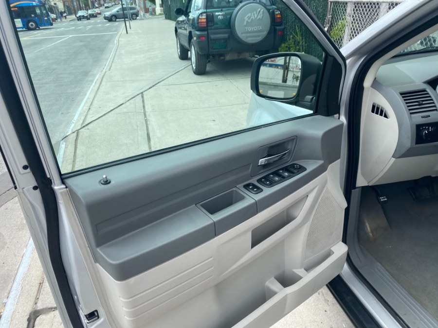 2008 Dodge Grand Caravan 4dr Wgn SE, available for sale in Middle Village, New York | Middle Village Motors . Middle Village, New York 2008 Dodge Grand Caravan 4dr Wgn SE, available for sale in Middle Village, New York | Middle Village Motors . Middle Village, New York