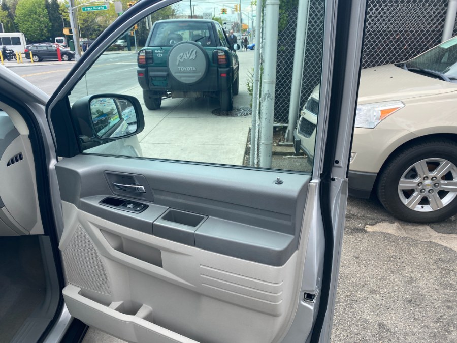 2008 Dodge Grand Caravan 4dr Wgn SE, available for sale in Middle Village, New York | Middle Village Motors . Middle Village, New York 2008 Dodge Grand Caravan 4dr Wgn SE, available for sale in Middle Village, New York | Middle Village Motors . Middle Village, New York