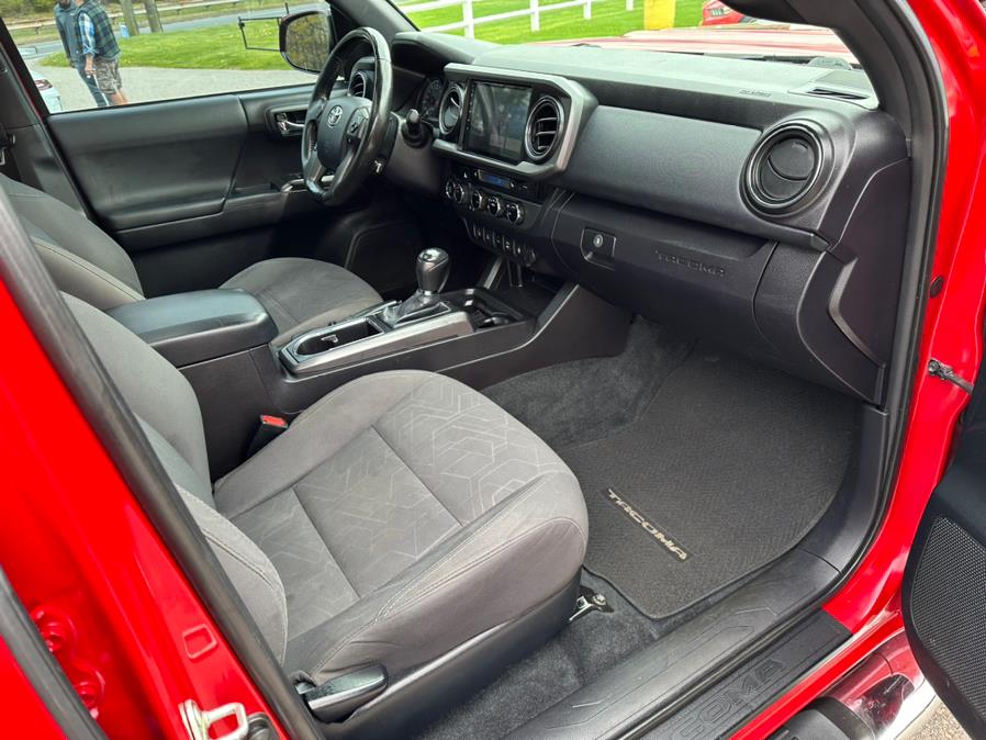 2016 Toyota Tacoma 4WD Double Cab V6 AT SR (Natl), available for sale in South Windsor, Connecticut | Mike And Tony Auto Sales, Inc. South Windsor, Connecticut 2016 Toyota Tacoma 4WD Double Cab V6 AT SR (Natl), available for sale in South Windsor, Connecticut | Mike And Tony Auto Sales, Inc. South Windsor, Connecticut