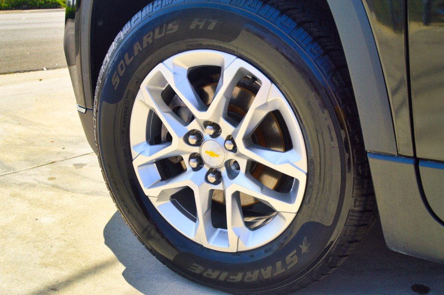 2018 Chevrolet Traverse FWD 4dr LT Cloth w/1LT, available for sale in Moreno Valley, California | Fusion Motors Inc. Moreno Valley, California 2018 Chevrolet Traverse FWD 4dr LT Cloth w/1LT, available for sale in Moreno Valley, California | Fusion Motors Inc. Moreno Valley, California
