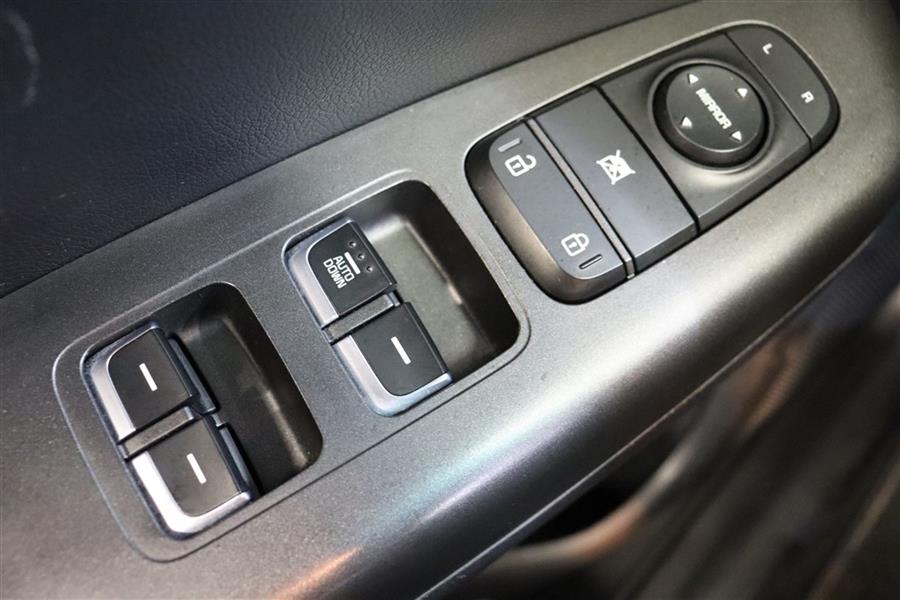 2019 Kia Sportage LX, available for sale in Paterson, New Jersey | Fast Track Motors. Paterson, New Jersey 2019 Kia Sportage LX, available for sale in Paterson, New Jersey | Fast Track Motors. Paterson, New Jersey