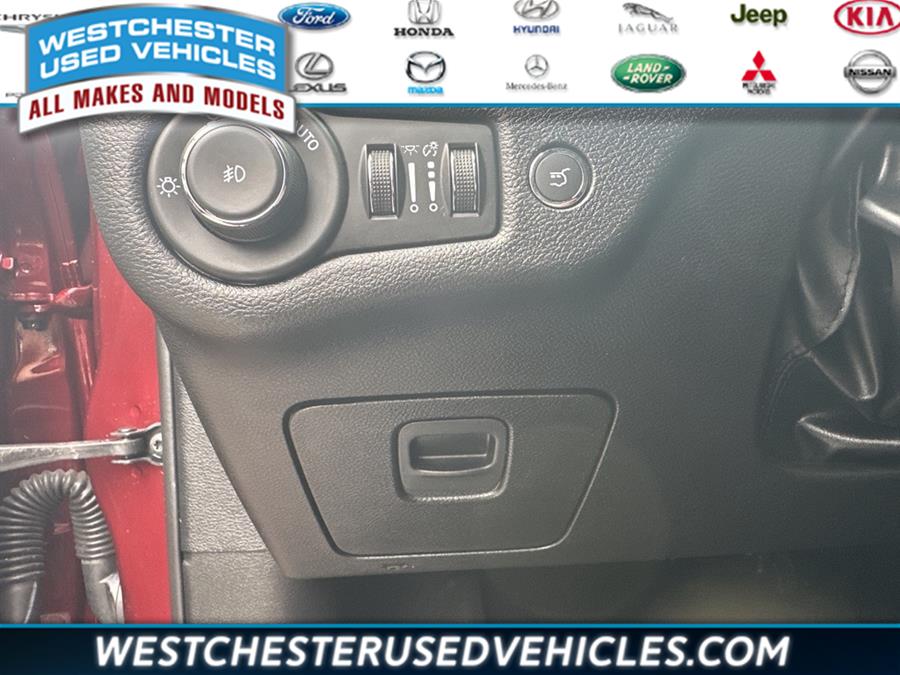 2021 Jeep Cherokee Limited, available for sale in White Plains, New York | Westchester Used Vehicles. White Plains, New York 2021 Jeep Cherokee Limited, available for sale in White Plains, New York | Westchester Used Vehicles. White Plains, New York