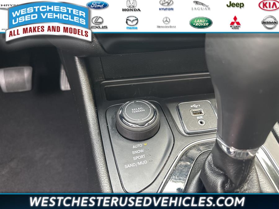 2021 Jeep Cherokee Limited, available for sale in White Plains, New York | Westchester Used Vehicles. White Plains, New York 2021 Jeep Cherokee Limited, available for sale in White Plains, New York | Westchester Used Vehicles. White Plains, New York