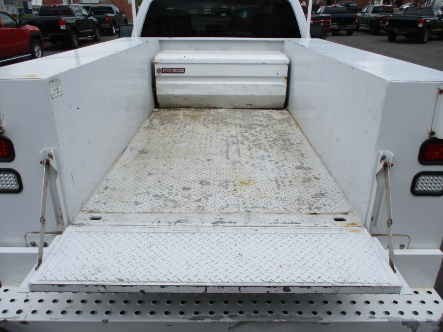 2016 Ford Super Duty F-250 SRW 4WD Reg Cab 137" XLT, available for sale in Suffield, Connecticut | Suffield Auto Sales. Suffield, Connecticut 2016 Ford Super Duty F-250 SRW 4WD Reg Cab 137" XLT, available for sale in Suffield, Connecticut | Suffield Auto Sales. Suffield, Connecticut