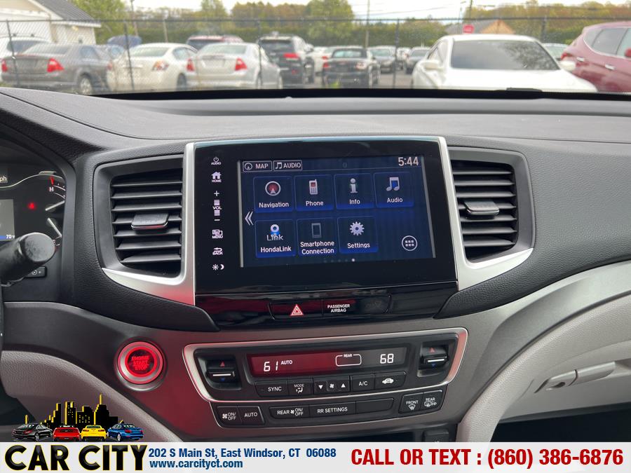 2017 Honda Ridgeline RTL-T 4x4 Crew Cab 5.3'' Bed, available for sale in East Windsor, Connecticut | Car City LLC. East Windsor, Connecticut 2017 Honda Ridgeline RTL-T 4x4 Crew Cab 5.3'' Bed, available for sale in East Windsor, Connecticut | Car City LLC. East Windsor, Connecticut