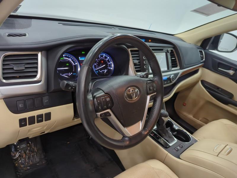 2019 Toyota Highlander Hybrid Limited, available for sale in Maple Shade, New Jersey | Car Revolution. Maple Shade, New Jersey 2019 Toyota Highlander Hybrid Limited, available for sale in Maple Shade, New Jersey | Car Revolution. Maple Shade, New Jersey