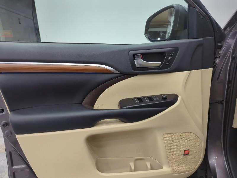 2019 Toyota Highlander Hybrid Limited, available for sale in Maple Shade, New Jersey | Car Revolution. Maple Shade, New Jersey 2019 Toyota Highlander Hybrid Limited, available for sale in Maple Shade, New Jersey | Car Revolution. Maple Shade, New Jersey