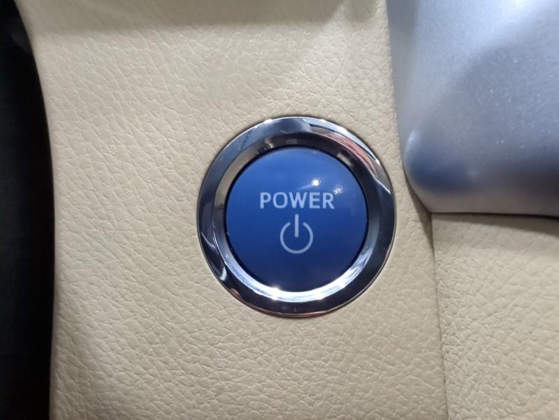 2019 Toyota Highlander Hybrid Limited, available for sale in Maple Shade, New Jersey | Car Revolution. Maple Shade, New Jersey 2019 Toyota Highlander Hybrid Limited, available for sale in Maple Shade, New Jersey | Car Revolution. Maple Shade, New Jersey