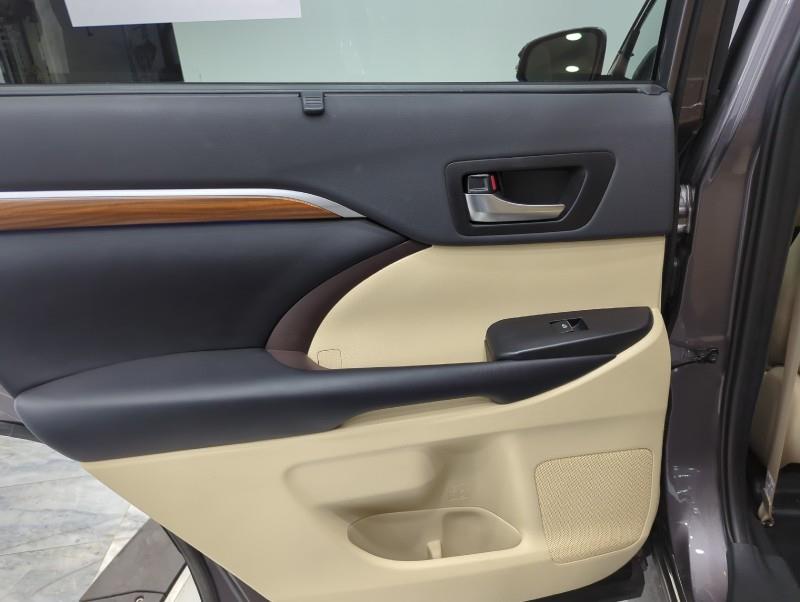 2019 Toyota Highlander Hybrid Limited, available for sale in Maple Shade, New Jersey | Car Revolution. Maple Shade, New Jersey 2019 Toyota Highlander Hybrid Limited, available for sale in Maple Shade, New Jersey | Car Revolution. Maple Shade, New Jersey