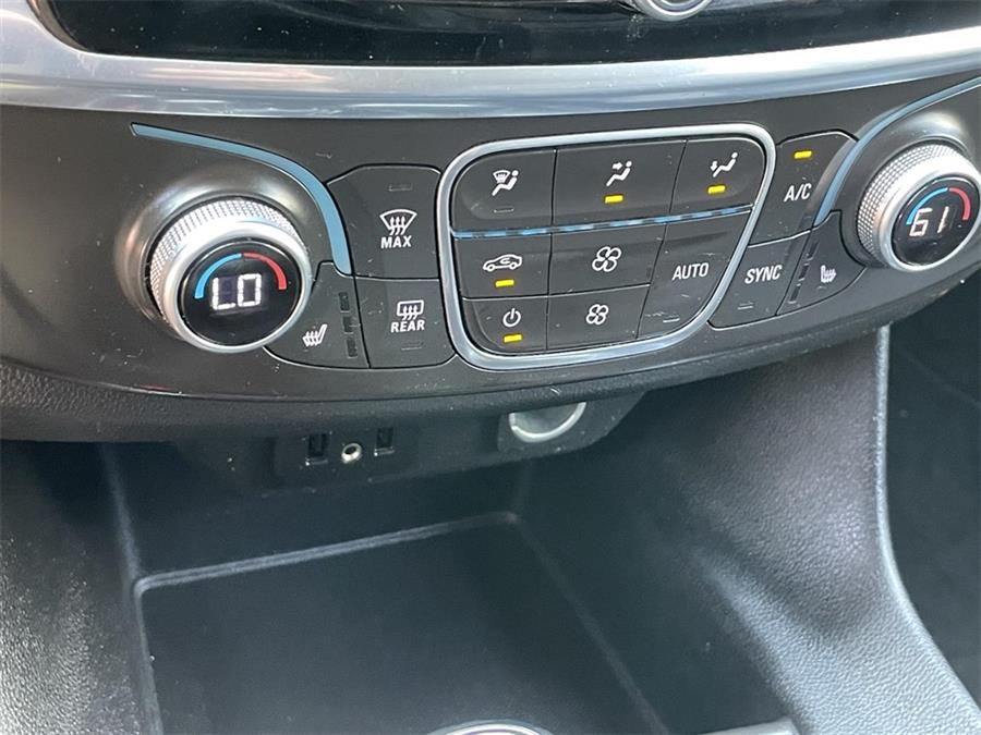 2018 Chevrolet Traverse 3LT, available for sale in Jamaica, New York | Hillside Auto Outlet. Jamaica, New York 2018 Chevrolet Traverse 3LT, available for sale in Jamaica, New York | Hillside Auto Outlet. Jamaica, New York