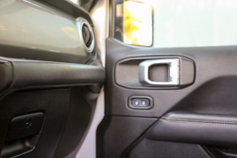 2021 Jeep Wrangler Unlimited Sahara 4x4, available for sale in Miami, Florida | 26 Motors Miami. Miami, Florida 2021 Jeep Wrangler Unlimited Sahara 4x4, available for sale in Miami, Florida | 26 Motors Miami. Miami, Florida