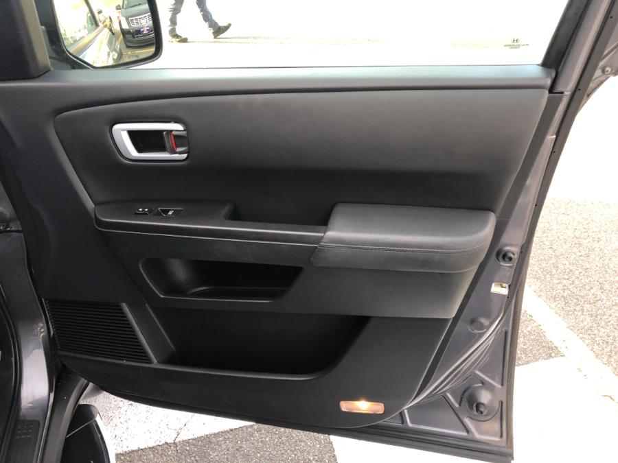 2015 Honda Pilot 4WD 4dr EX-L, available for sale in Waterbury, Connecticut | National Auto Brokers, Inc.. Waterbury, Connecticut 2015 Honda Pilot 4WD 4dr EX-L, available for sale in Waterbury, Connecticut | National Auto Brokers, Inc.. Waterbury, Connecticut