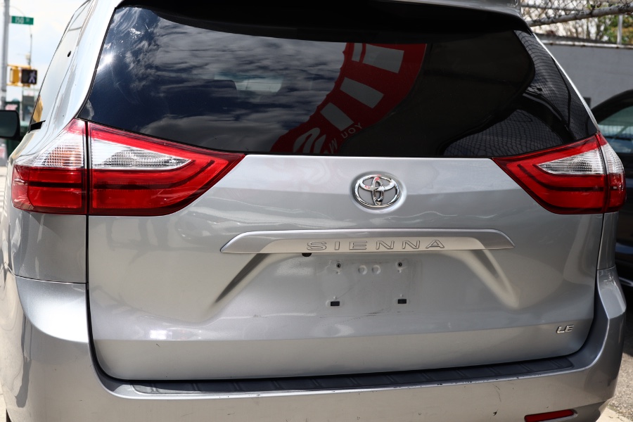 2017 Toyota Sienna LE FWD 8-Passenger (Natl), available for sale in Jamaica, New York | Hillside Auto Mall Inc.. Jamaica, New York 2017 Toyota Sienna LE FWD 8-Passenger (Natl), available for sale in Jamaica, New York | Hillside Auto Mall Inc.. Jamaica, New York