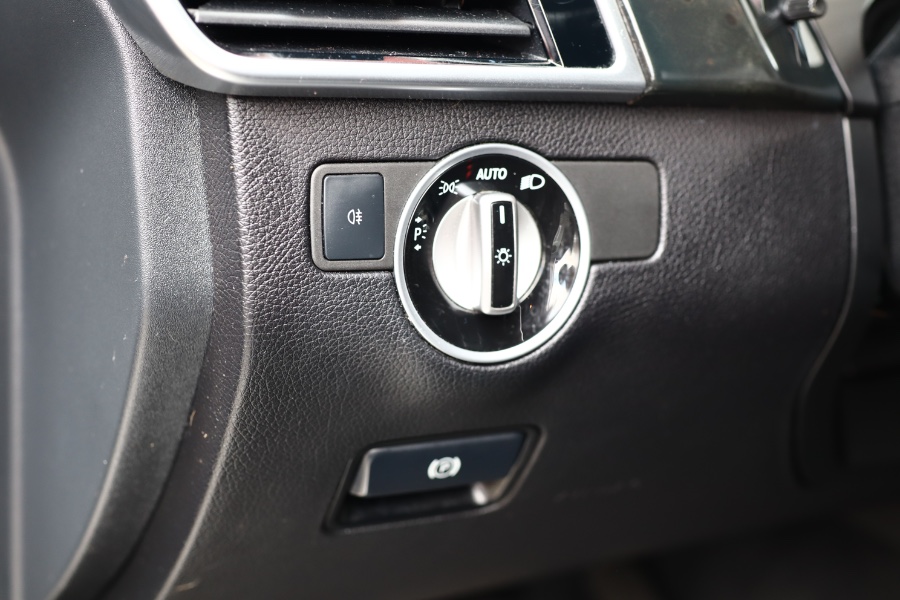 2016 Mercedes-Benz GLE 4MATIC 4dr GLE 350, available for sale in Jamaica, New York | Hillside Auto Mall Inc.. Jamaica, New York 2016 Mercedes-Benz GLE 4MATIC 4dr GLE 350, available for sale in Jamaica, New York | Hillside Auto Mall Inc.. Jamaica, New York