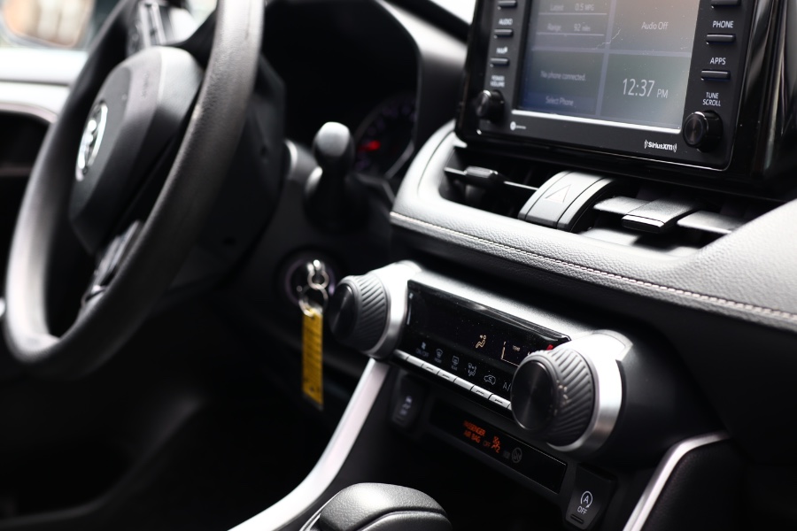 2020 Toyota RAV4 LE AWD (Natl), available for sale in Jamaica, New York | Hillside Auto Mall Inc.. Jamaica, New York 2020 Toyota RAV4 LE AWD (Natl), available for sale in Jamaica, New York | Hillside Auto Mall Inc.. Jamaica, New York
