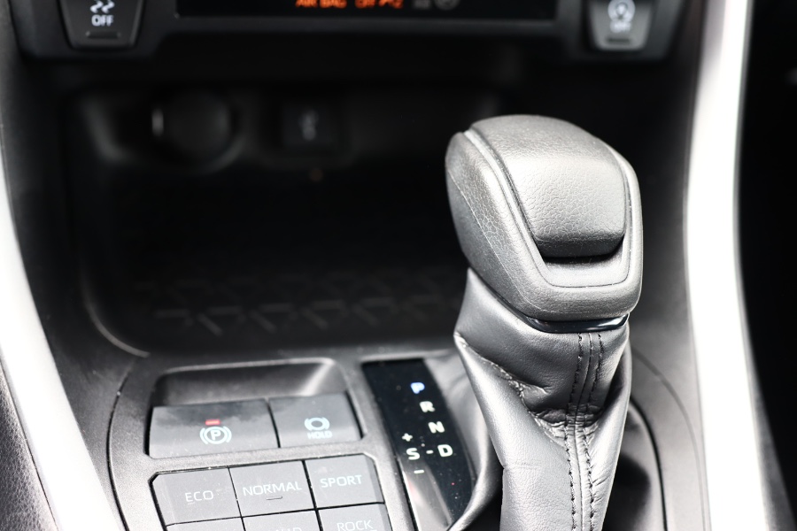 2020 Toyota RAV4 LE AWD (Natl), available for sale in Jamaica, New York | Hillside Auto Mall Inc.. Jamaica, New York 2020 Toyota RAV4 LE AWD (Natl), available for sale in Jamaica, New York | Hillside Auto Mall Inc.. Jamaica, New York