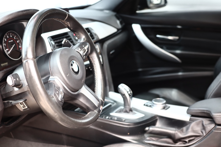 2018 BMW 3 Series 330i xDrive Sedan South Africa, available for sale in Jamaica, New York | Hillside Auto Mall Inc.. Jamaica, New York 2018 BMW 3 Series 330i xDrive Sedan South Africa, available for sale in Jamaica, New York | Hillside Auto Mall Inc.. Jamaica, New York