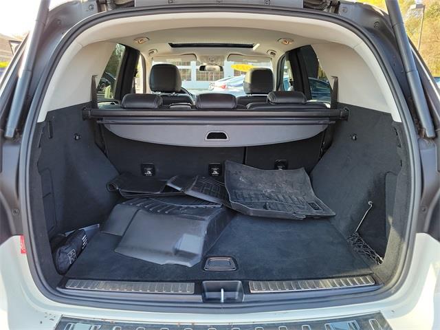 2013 Mercedes-benz M-class ML 350, available for sale in Stratford, Connecticut | Wiz Leasing Inc. Stratford, Connecticut 2013 Mercedes-benz M-class ML 350, available for sale in Stratford, Connecticut | Wiz Leasing Inc. Stratford, Connecticut