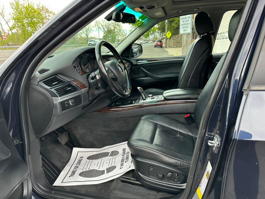 2007 BMW X5 AWD 4dr 3.0si, available for sale in Derby, Connecticut | Bridge Motors LLC. Derby, Connecticut 2007 BMW X5 AWD 4dr 3.0si, available for sale in Derby, Connecticut | Bridge Motors LLC. Derby, Connecticut