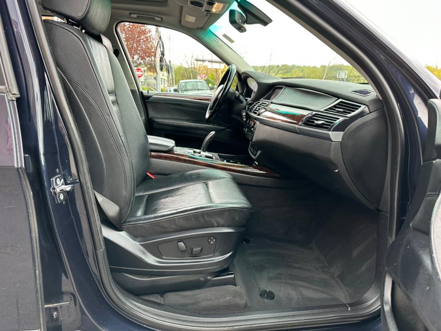 2007 BMW X5 AWD 4dr 3.0si, available for sale in Derby, Connecticut | Bridge Motors LLC. Derby, Connecticut 2007 BMW X5 AWD 4dr 3.0si, available for sale in Derby, Connecticut | Bridge Motors LLC. Derby, Connecticut