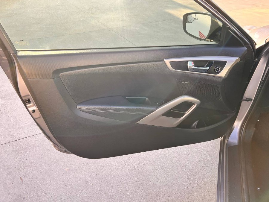 2016 Hyundai Veloster 3dr Cpe Auto, available for sale in Santa Ana, California | Auto Max Of Santa Ana. Santa Ana, California 2016 Hyundai Veloster 3dr Cpe Auto, available for sale in Santa Ana, California | Auto Max Of Santa Ana. Santa Ana, California