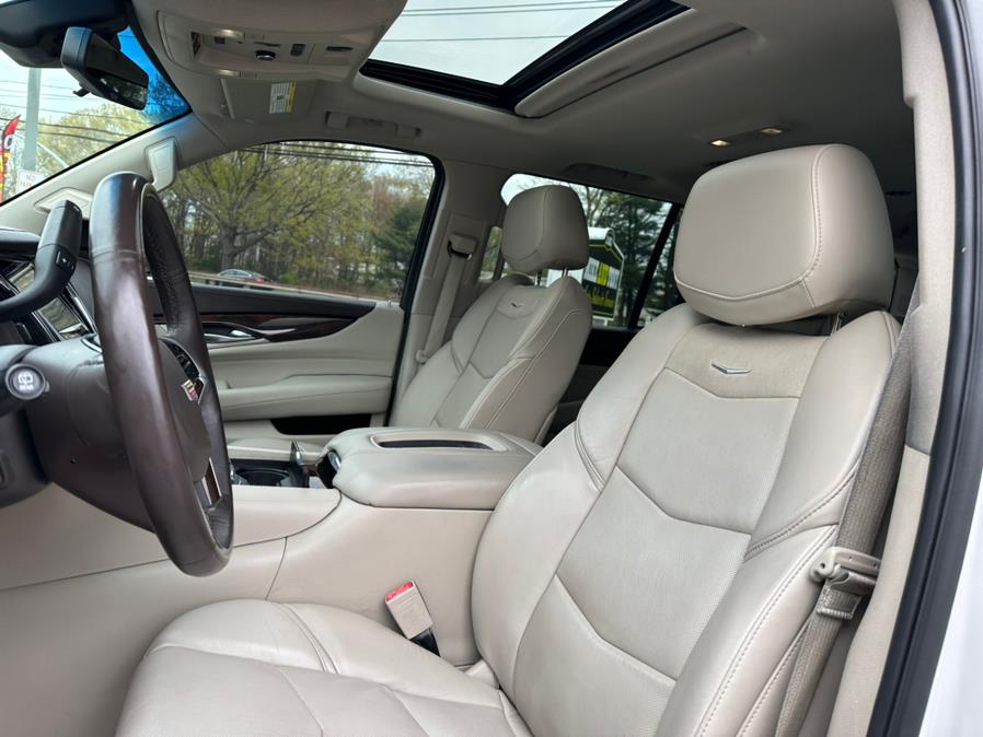 2017 Cadillac Escalade 4WD 4dr Luxury, available for sale in South Windsor, Connecticut | Mike And Tony Auto Sales, Inc. South Windsor, Connecticut 2017 Cadillac Escalade 4WD 4dr Luxury, available for sale in South Windsor, Connecticut | Mike And Tony Auto Sales, Inc. South Windsor, Connecticut