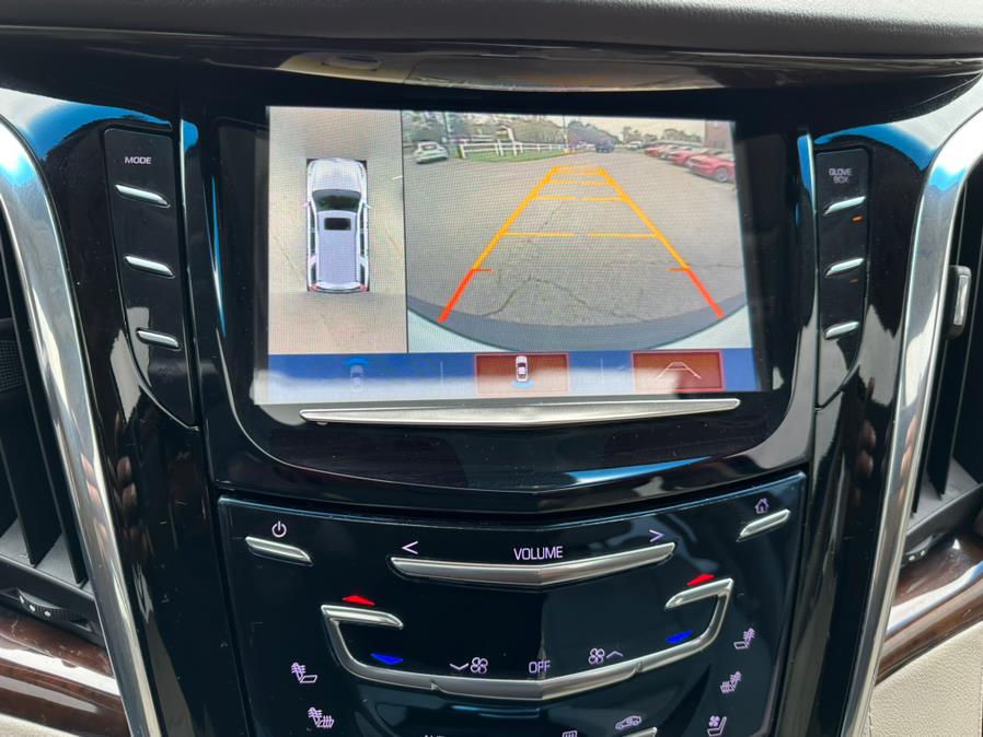 2017 Cadillac Escalade 4WD 4dr Luxury, available for sale in South Windsor, Connecticut | Mike And Tony Auto Sales, Inc. South Windsor, Connecticut 2017 Cadillac Escalade 4WD 4dr Luxury, available for sale in South Windsor, Connecticut | Mike And Tony Auto Sales, Inc. South Windsor, Connecticut