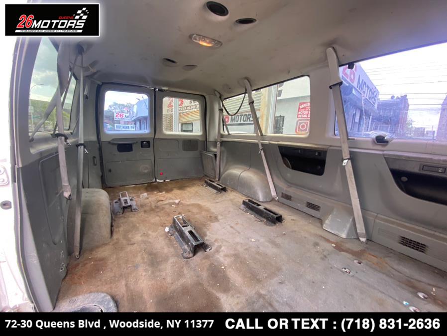 2013 Ford Econoline Wagon E-350 Super Duty XLT, available for sale in Woodside, New York | 26 Motors Queens. Woodside, New York 2013 Ford Econoline Wagon E-350 Super Duty XLT, available for sale in Woodside, New York | 26 Motors Queens. Woodside, New York