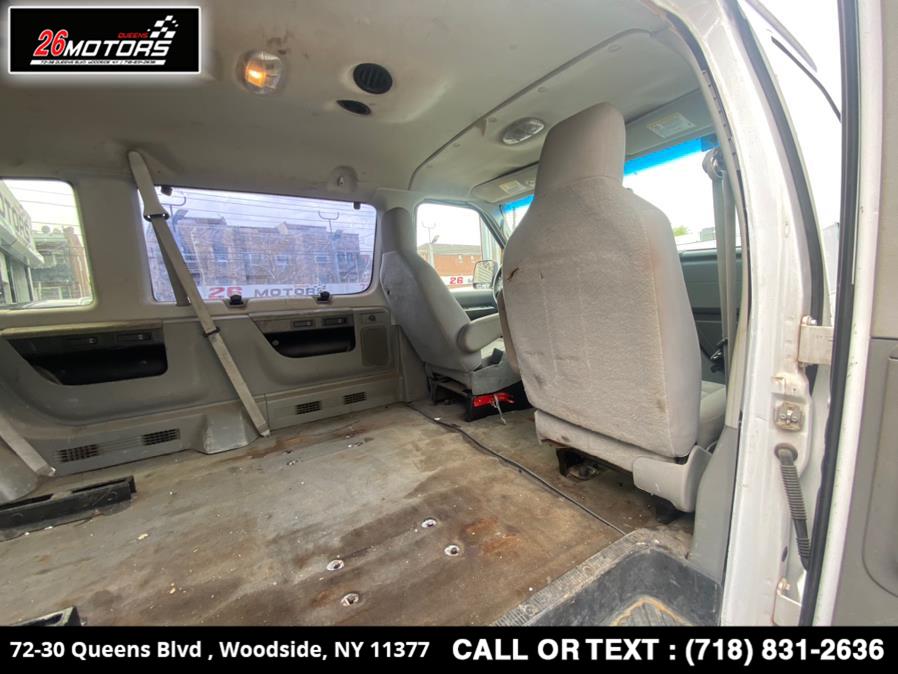 2013 Ford Econoline Wagon E-350 Super Duty XLT, available for sale in Woodside, New York | 26 Motors Queens. Woodside, New York 2013 Ford Econoline Wagon E-350 Super Duty XLT, available for sale in Woodside, New York | 26 Motors Queens. Woodside, New York
