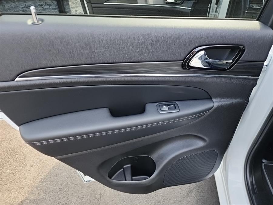 2021 Jeep Grand Cherokee Limited 4x4, available for sale in Islip, New York | L.I. Auto Gallery. Islip, New York 2021 Jeep Grand Cherokee Limited 4x4, available for sale in Islip, New York | L.I. Auto Gallery. Islip, New York