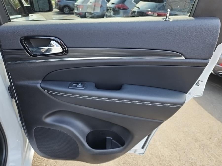 2021 Jeep Grand Cherokee Limited 4x4, available for sale in Islip, New York | L.I. Auto Gallery. Islip, New York 2021 Jeep Grand Cherokee Limited 4x4, available for sale in Islip, New York | L.I. Auto Gallery. Islip, New York
