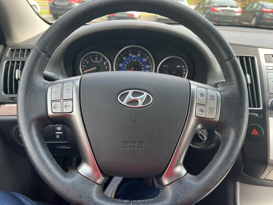 2012 Hyundai Veracruz AWD 4dr Limited, available for sale in Berlin, Connecticut | Main Auto of Berlin. Berlin, Connecticut 2012 Hyundai Veracruz AWD 4dr Limited, available for sale in Berlin, Connecticut | Main Auto of Berlin. Berlin, Connecticut