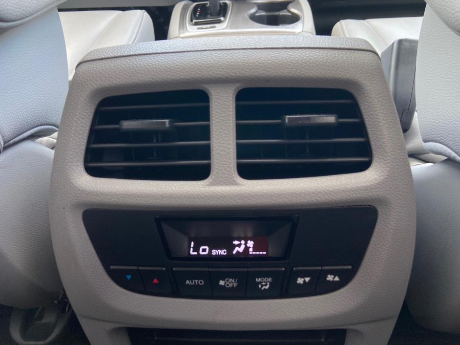 2018 Honda Pilot EX-L AWD, available for sale in Paterson, New Jersey | Champion of Paterson. Paterson, New Jersey 2018 Honda Pilot EX-L AWD, available for sale in Paterson, New Jersey | Champion of Paterson. Paterson, New Jersey