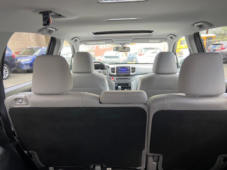 2018 Honda Pilot EX-L AWD, available for sale in Paterson, New Jersey | Champion of Paterson. Paterson, New Jersey 2018 Honda Pilot EX-L AWD, available for sale in Paterson, New Jersey | Champion of Paterson. Paterson, New Jersey