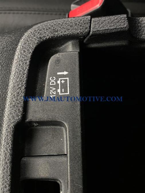 2011 Jeep Grand Cherokee 4WD 4dr Laredo, available for sale in Naugatuck, Connecticut | J&M Automotive Sls&Svc LLC. Naugatuck, Connecticut 2011 Jeep Grand Cherokee 4WD 4dr Laredo, available for sale in Naugatuck, Connecticut | J&M Automotive Sls&Svc LLC. Naugatuck, Connecticut