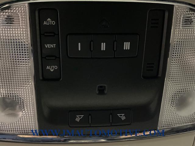 2011 Jeep Grand Cherokee 4WD 4dr Laredo, available for sale in Naugatuck, Connecticut | J&M Automotive Sls&Svc LLC. Naugatuck, Connecticut 2011 Jeep Grand Cherokee 4WD 4dr Laredo, available for sale in Naugatuck, Connecticut | J&M Automotive Sls&Svc LLC. Naugatuck, Connecticut