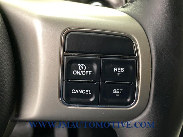 2011 Jeep Grand Cherokee 4WD 4dr Laredo, available for sale in Naugatuck, Connecticut | J&M Automotive Sls&Svc LLC. Naugatuck, Connecticut 2011 Jeep Grand Cherokee 4WD 4dr Laredo, available for sale in Naugatuck, Connecticut | J&M Automotive Sls&Svc LLC. Naugatuck, Connecticut