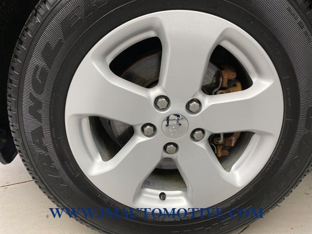 2011 Jeep Grand Cherokee 4WD 4dr Laredo, available for sale in Naugatuck, Connecticut | J&M Automotive Sls&Svc LLC. Naugatuck, Connecticut 2011 Jeep Grand Cherokee 4WD 4dr Laredo, available for sale in Naugatuck, Connecticut | J&M Automotive Sls&Svc LLC. Naugatuck, Connecticut