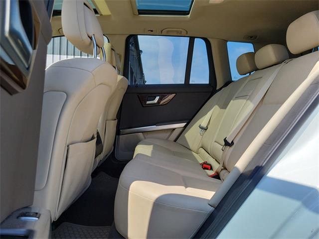 2015 Mercedes-benz Glk GLK 350, available for sale in Stratford, Connecticut | Wiz Leasing Inc. Stratford, Connecticut 2015 Mercedes-benz Glk GLK 350, available for sale in Stratford, Connecticut | Wiz Leasing Inc. Stratford, Connecticut