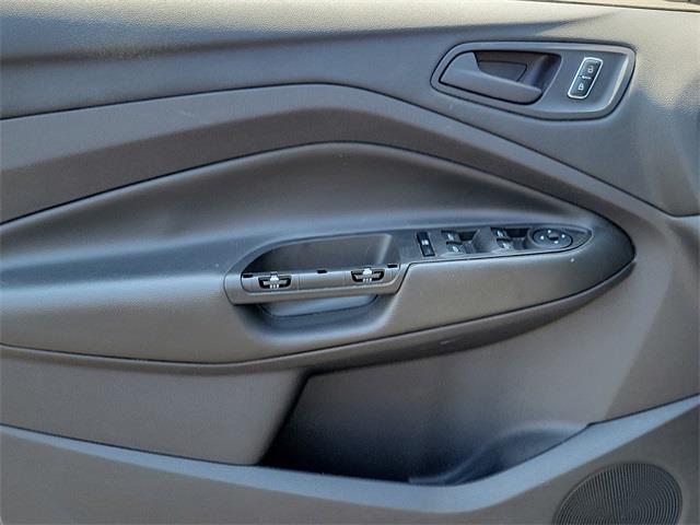 2014 Ford Escape S, available for sale in Stratford, Connecticut | Wiz Leasing Inc. Stratford, Connecticut 2014 Ford Escape S, available for sale in Stratford, Connecticut | Wiz Leasing Inc. Stratford, Connecticut